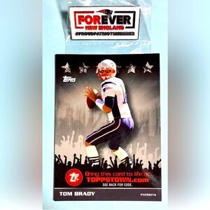 FOREVER New England Proud Patriots Member NFL Pin & '09 Topps Tom Brady Card